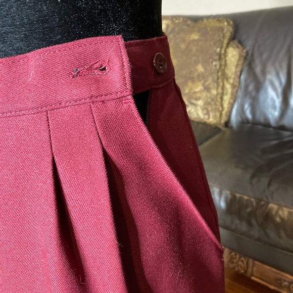 Levi Strauss & Co. Skirt Bend Over Vintage Burgundy  Midi Pleats Size 8 [n] - Picture 3 of 5